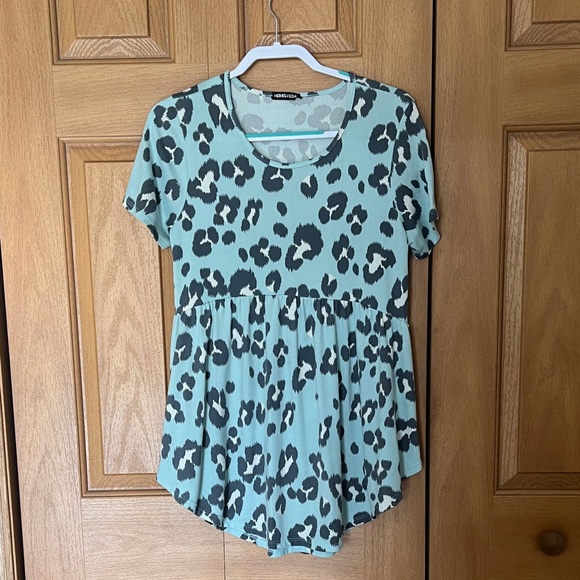 Stylish Leopard Print Women's Tunic - Picture 1 of 6